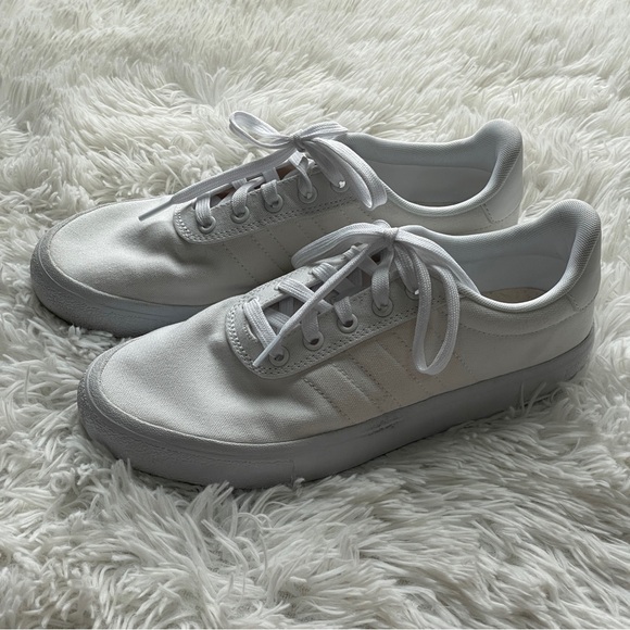 adidas Shoes - Adidas VULC RAID3R Canvas Skateboarding Sneakers
